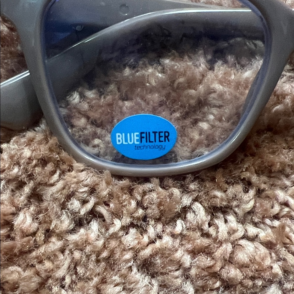 2.0 Reading Glasses Set - Blue, Mauve, and Dusty Rose. - Picture 2 of 3